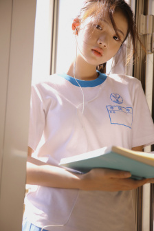 女老师出轨学生
