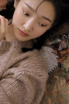 女人脱裤头